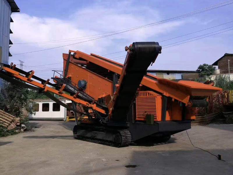 移動(dòng)破碎站篩分設(shè)備